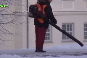 Уборка снега.