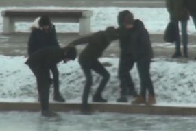 На зажжение ёлки могут прийти не все…