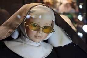 Они живут своей, кукольной жизнью