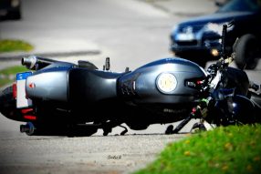 Два колеса против четырёх выигрывают в скорости