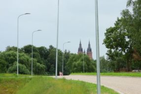 Плиточка к плиточке, вот и улица