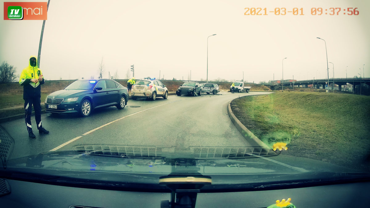 Вот и весна в гости, но зима не отпускает
