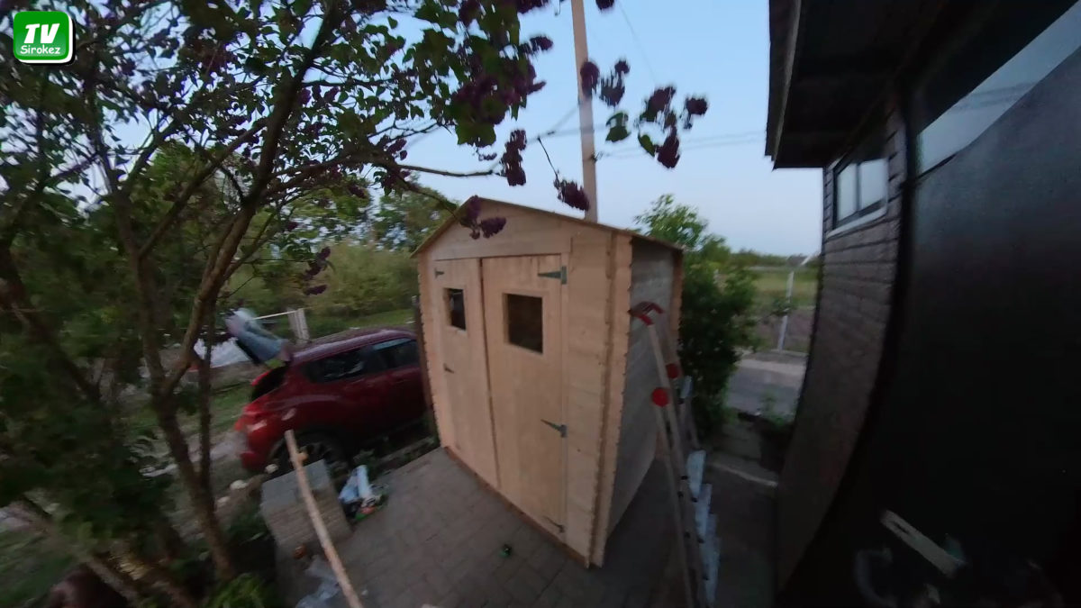 Садовый сарайчик из набора деталей