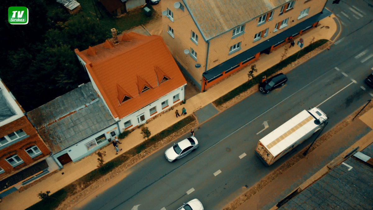 Чёрное и белое